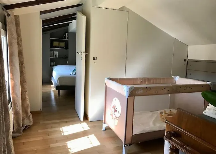 Attico Castiglione * بولونيا