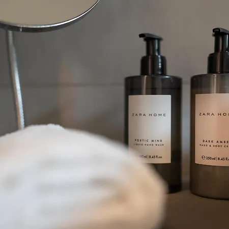 Attico Castiglione アパート