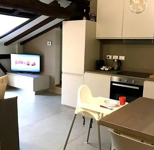 Attico Castiglione Lägenhet